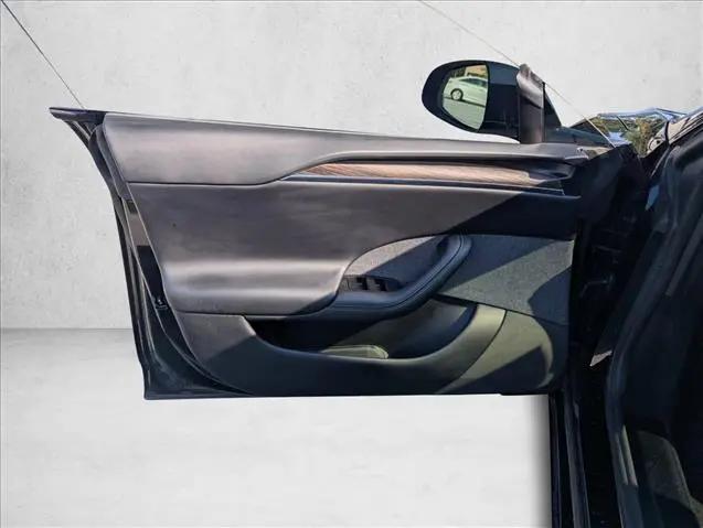 2022 Tesla Model S Dual Motor All-Wheel Drive