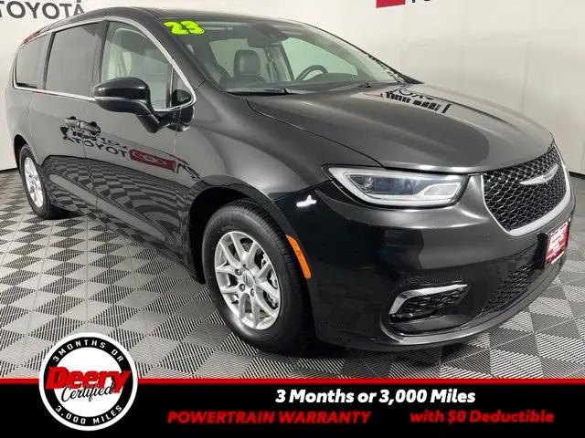 2023 Chrysler Pacifica Touring L for sale in Cedar Falls, IA