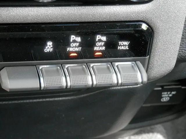2026 Ram 1500 Warlock Crew Cab 4x4 57 Box