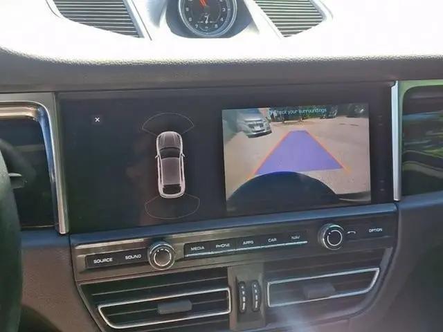 2020 Porsche Macan Macan