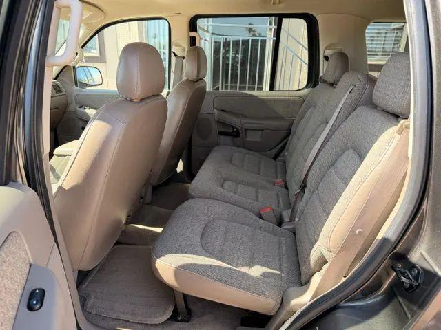 2005 Ford Explorer XLS