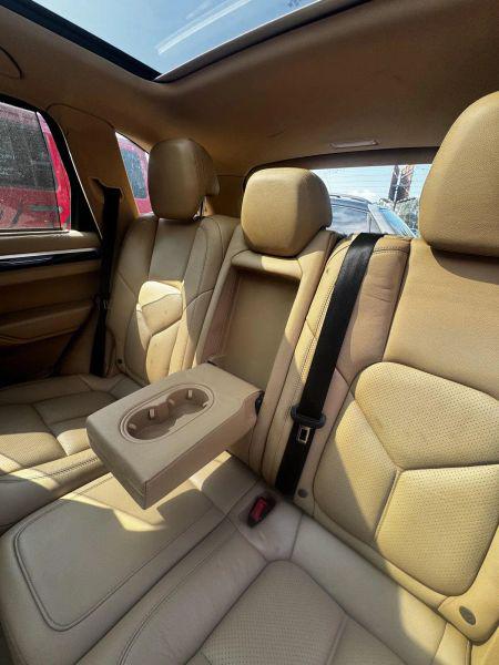 2016 Porsche Cayenne Base