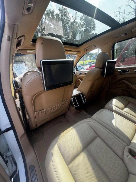 2016 Porsche Cayenne Base