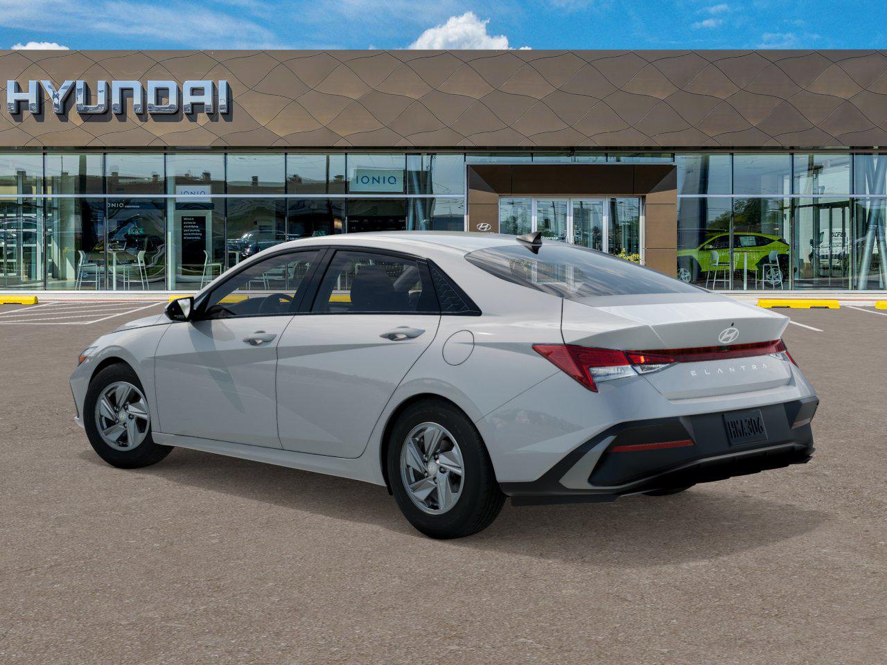 2026 Hyundai Elantra SE photo 5