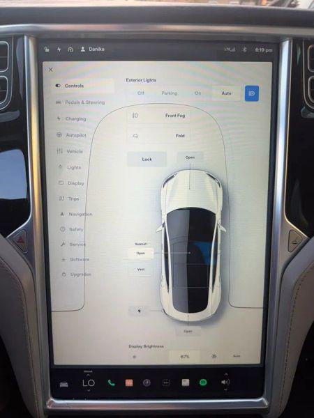 2015 Tesla Model S 85D