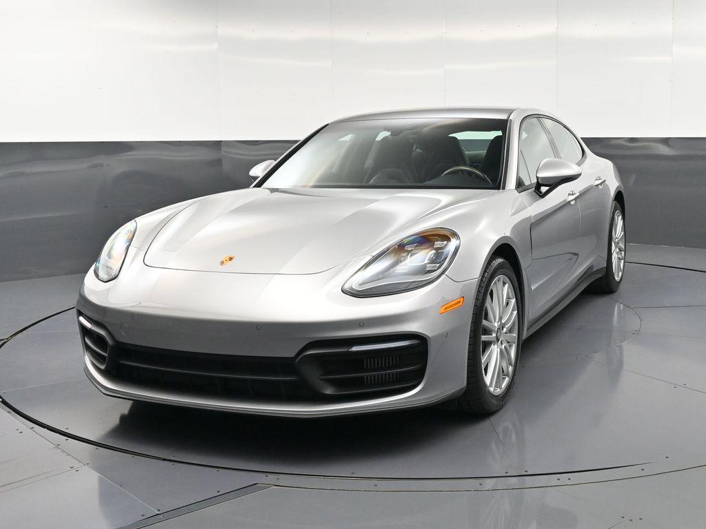/2022 Porsche Panamera