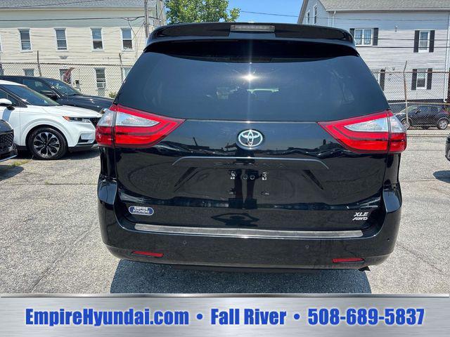 2018 Toyota Sienna XLE 7 Passenger
