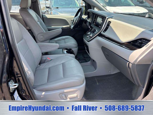 2018 Toyota Sienna XLE 7 Passenger