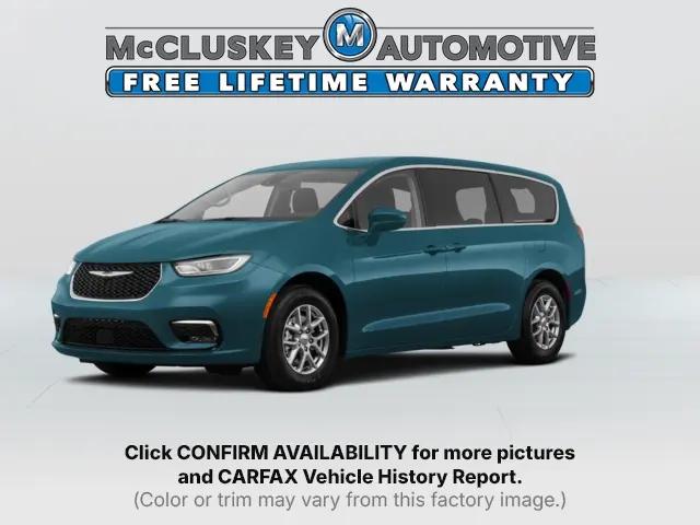 2023 Chrysler Pacifica Touring L for sale in Cincinnati, OH