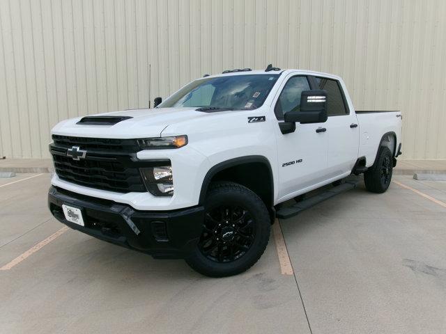 2026 Chevrolet Silverado 2500HD Crew Cab, Long Bed, Custom, 4WD for sale in Hoisington, KS
