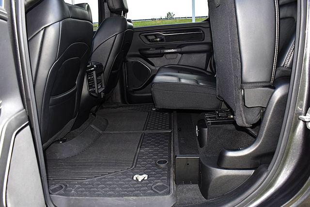 2022 Ram 1500 Laramie Crew Cab 4x4 57 Box