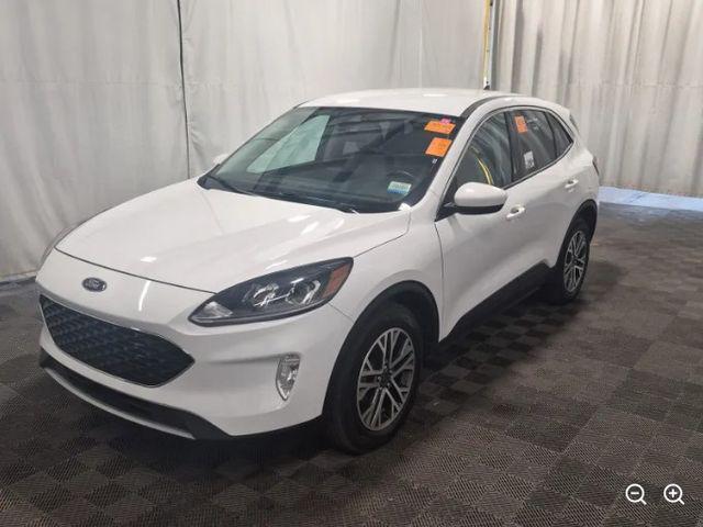 2022 Ford Escape SEL Hybrid for sale in Flint, MI