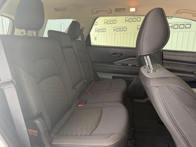 2023 Nissan Pathfinder SV FWD