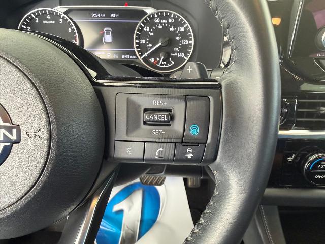 2023 Nissan Pathfinder SV FWD