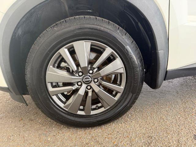 2023 Nissan Pathfinder SV FWD