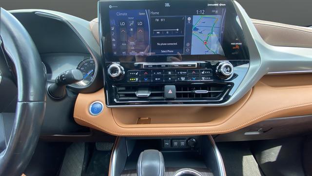 2021 Toyota Highlander Hybrid Platinum