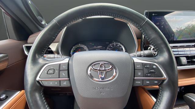 2021 Toyota Highlander Hybrid Platinum