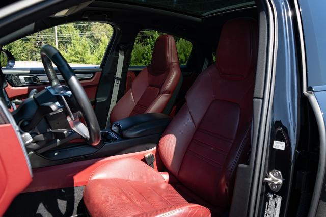 2023 Porsche Cayenne Platinum Edition
