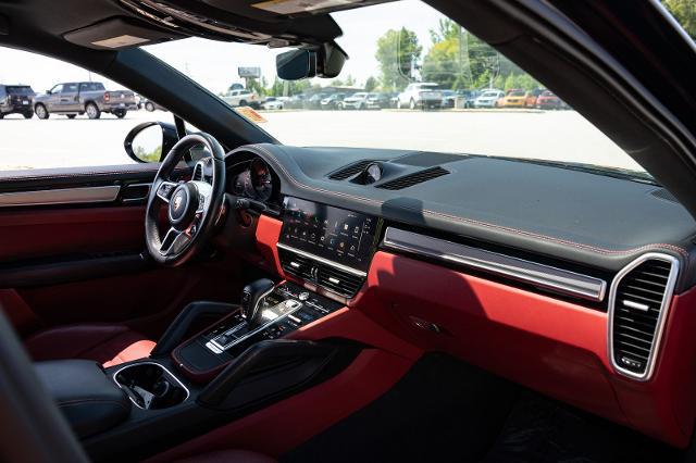 2023 Porsche Cayenne Platinum Edition