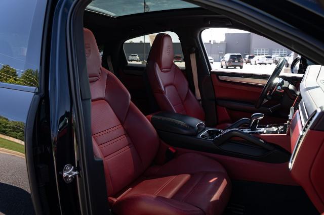 2023 Porsche Cayenne Platinum Edition
