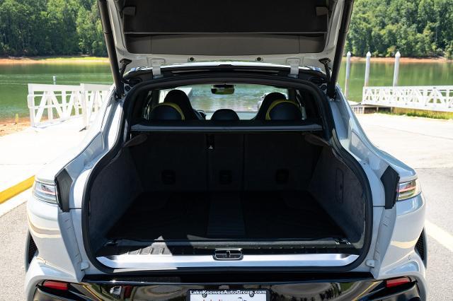 2023 Aston Martin DBX 707