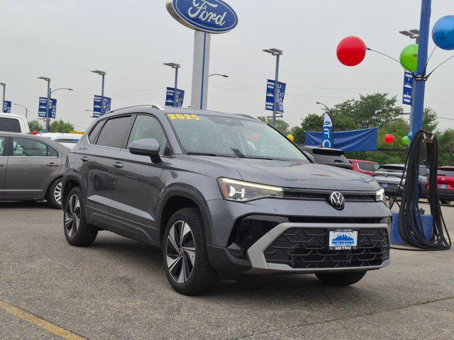 2025 Volkswagen Taos 1.5T SE for sale in Chicago, IL