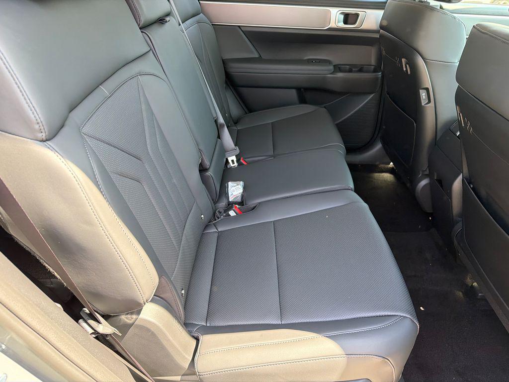 New 2027 Gray Hyundai SEL AWD image 16