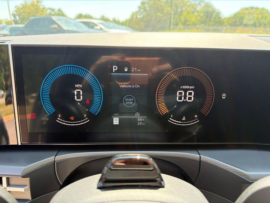 New 2027 Gray Hyundai SEL AWD image 27