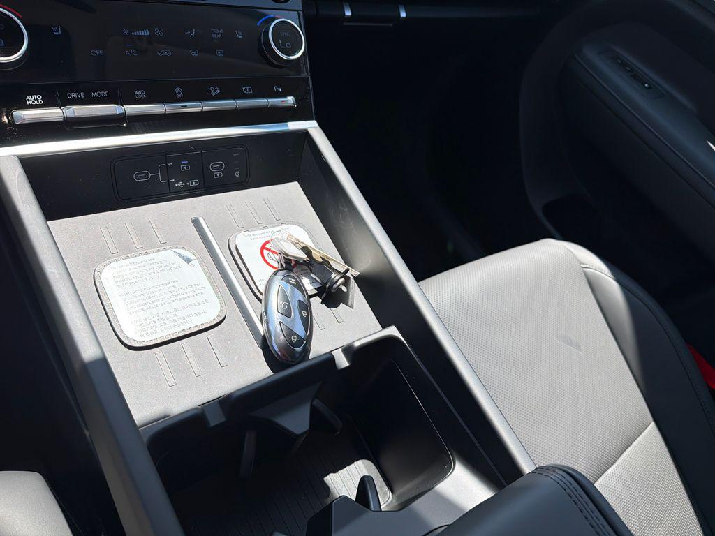 New 2027 Gray Hyundai SEL AWD image 32
