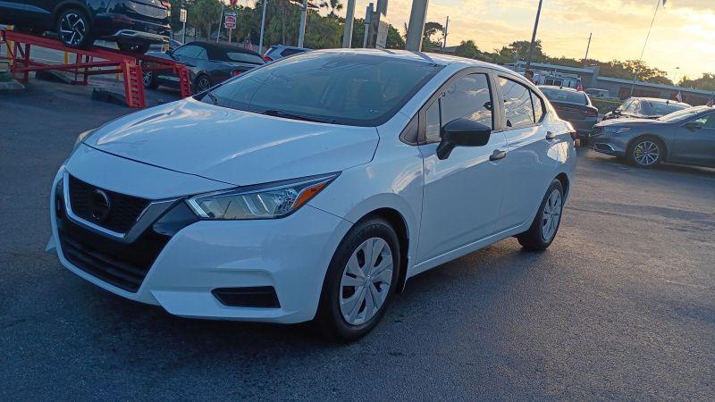 2021 Nissan Versa S Xtronic CVT