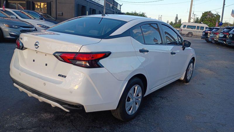 2021 Nissan Versa S Xtronic CVT