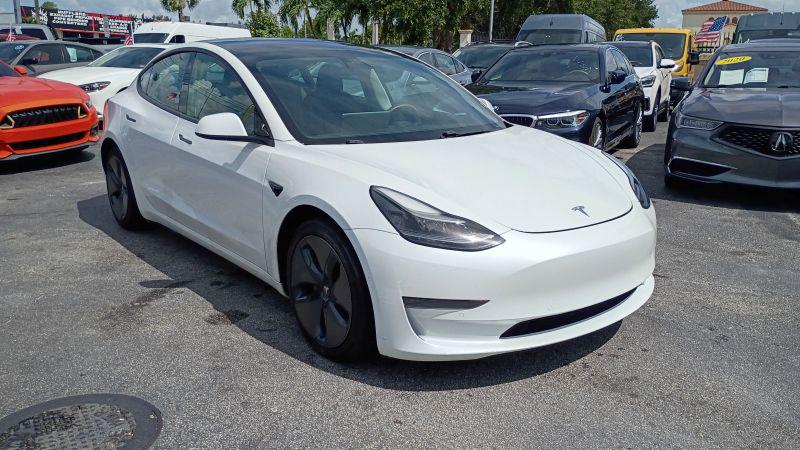 2021 Tesla Model 3 Standard Range Plus Rear-Wheel Drive