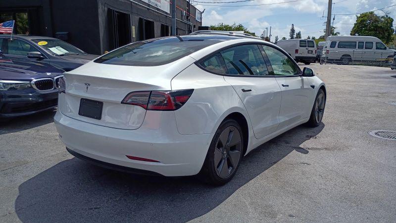 2021 Tesla Model 3 Standard Range Plus Rear-Wheel Drive