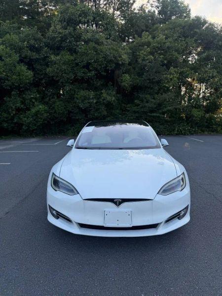 2017 Tesla Model S 90D