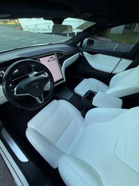 2017 Tesla Model S 90D