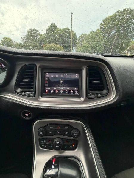 2020 Dodge Challenger SXT