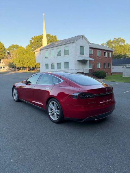 2015 Tesla Model S 85D