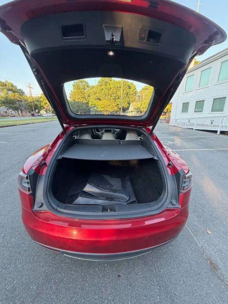 2015 Tesla Model S 85D