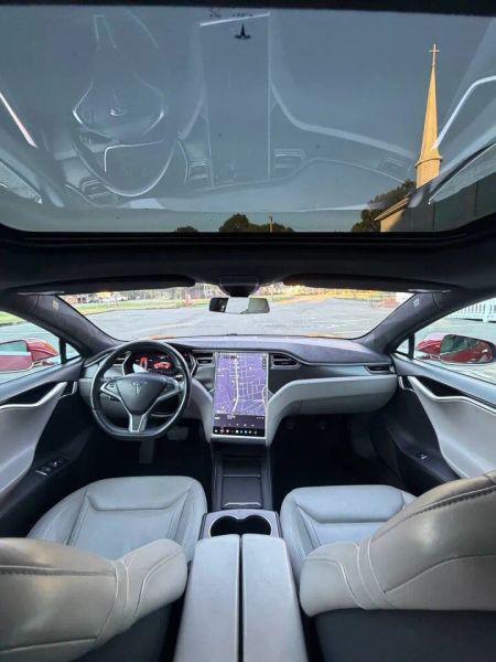 2015 Tesla Model S 85D