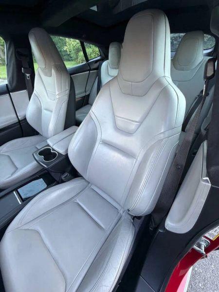 2015 Tesla Model S 85D