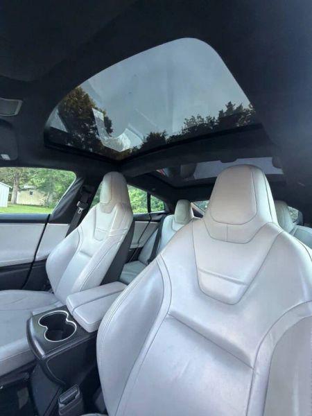 2015 Tesla Model S 85D