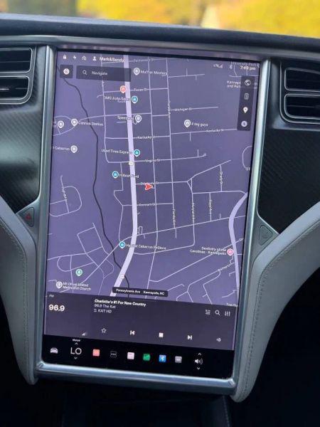 2015 Tesla Model S 85D