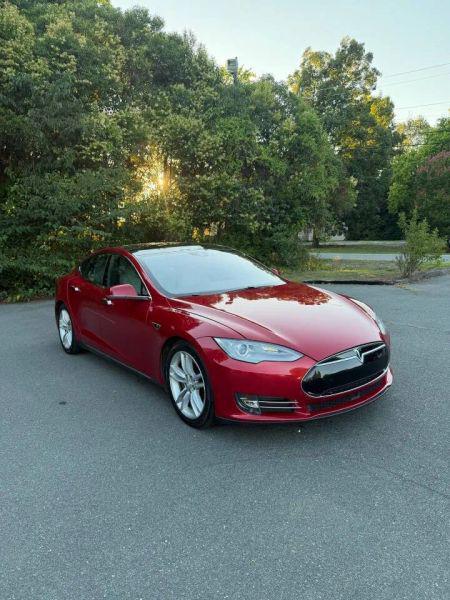 2015 Tesla Model S 85D