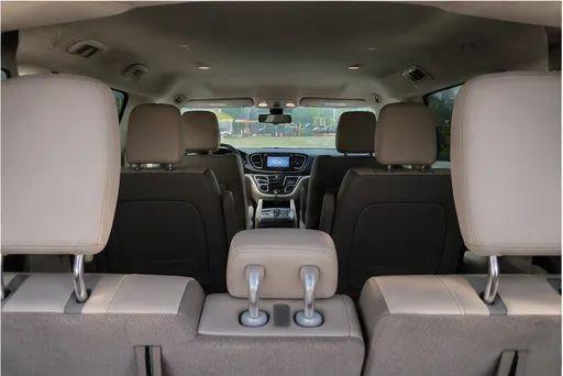 2017 Chrysler Pacifica Touring-L
