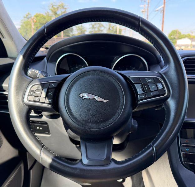 2019 Jaguar F-PACE 30t Premium