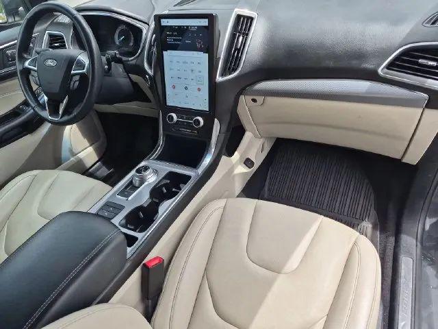 2021 Ford Edge Titanium