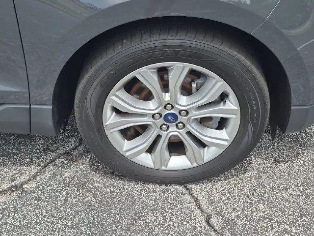 2021 Ford Edge Titanium