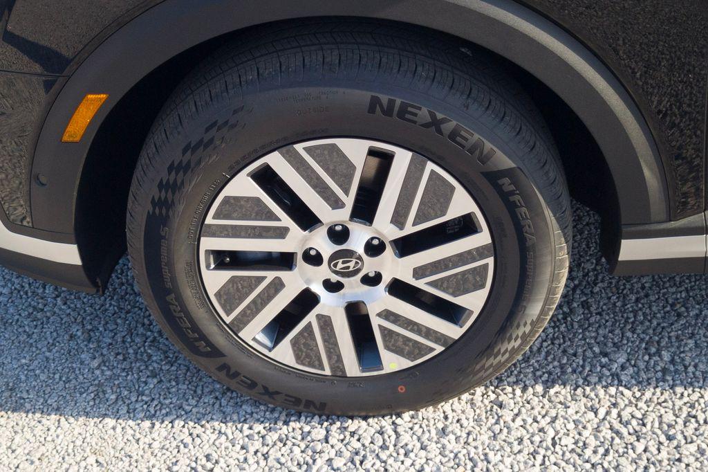New 2027 Black HYUNDAI Blue SEL Premium 7P image 12