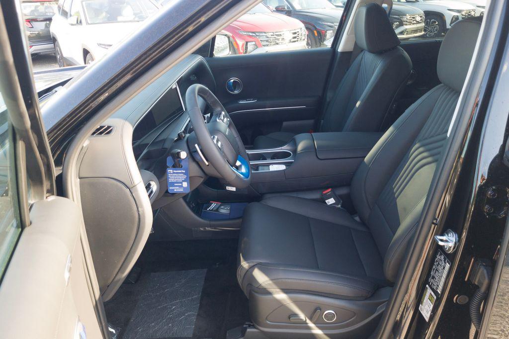 New 2027 Black HYUNDAI Blue SEL Premium 7P image 14