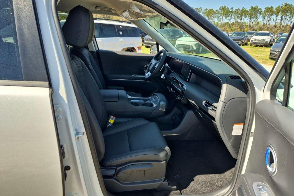 New 2027  Hyundai Blue SEL 8P image 21